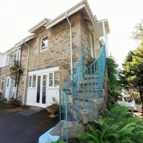 Peaceful and Stunning Waterside Location